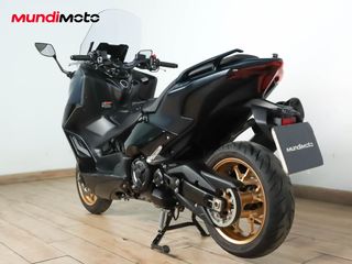 YAMAHA T-MAX 560 TECH MAX