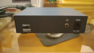 Switch PoE+ Hikvision DS-3E0105P-E/M