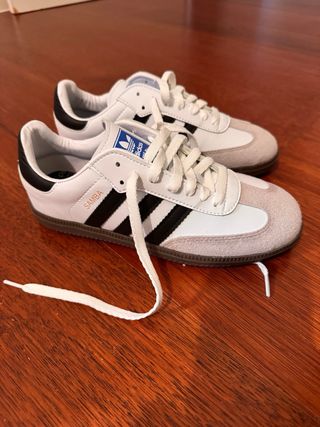 Zapatos Adidas Mujer Blancos y Grises