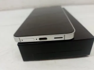 Samsung galaxy S24  5G ram 8 GB 256 gb