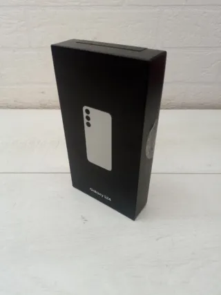 Samsung galaxy S24  5G ram 8 GB 256 gb