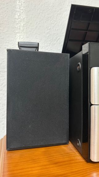 Cadena de música LG Plata y Negra