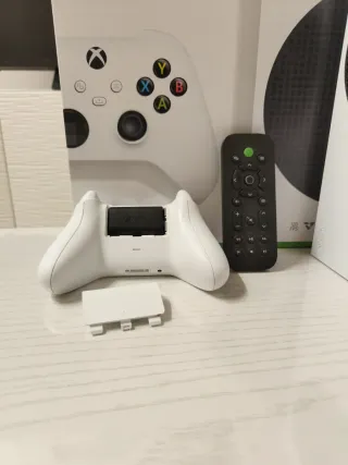 Xbox Series S 512GB + Batería Recargable + Mando