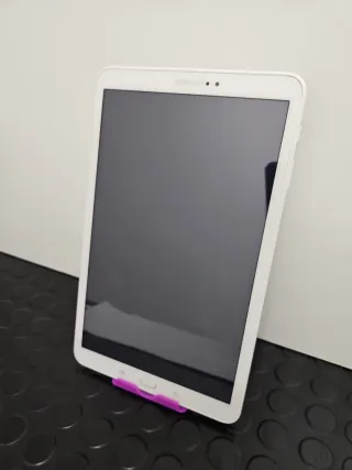 Samsung SM-T580 Tablet 2/32GB Blanca Usada