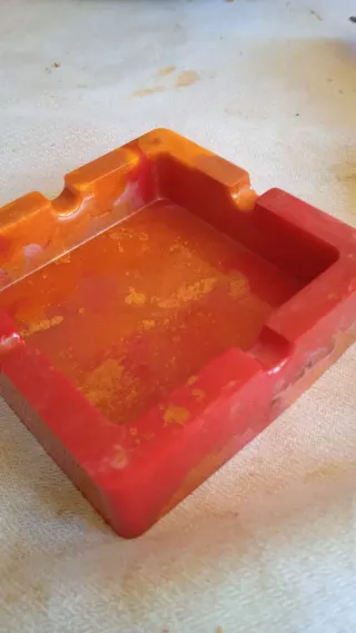 Bandeja/cenicero hecho a mano