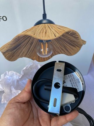 Lámpara de techo de rafia