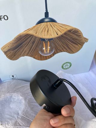 Lámpara de techo de rafia