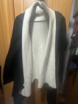 Varios abrigos y sobretodo de mujer , talla XL