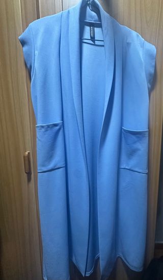 Varios abrigos y sobretodo de mujer , talla XL