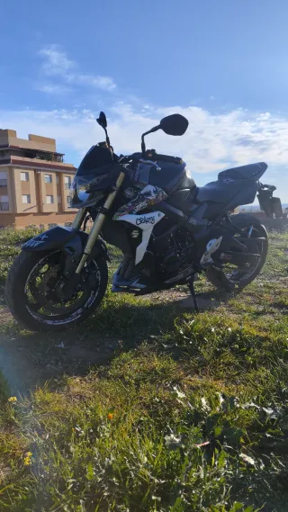 Suzuki gsr