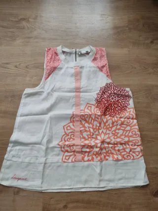Camiseta Desigual Talla L Naranja y Blanca