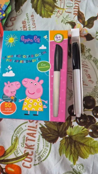 Quaderni plastificati e scatola Peppa pig