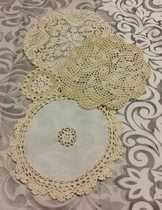 Tappeti all'uncinetto e in tela