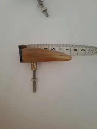 Tiradores con forma de cuerno