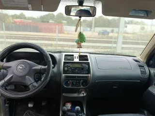 Nissan Terrano II 2004
