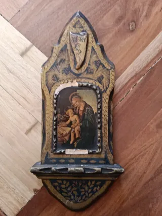 Antiguo retablo religioso