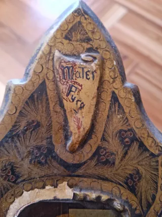 Antiguo retablo religioso