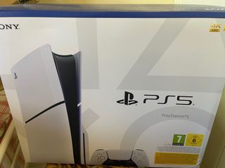 Consola PlayStation 5 A ESTRENAR AÚN PRECINTADA