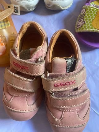 Lote (20) calzado 19-23