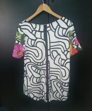 Camiseta estampada floral de Boca Boka