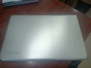 Portátil Toshiba Satellite Intel Core i7