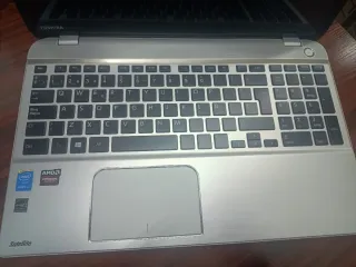 Portátil Toshiba Satellite Intel Core i7