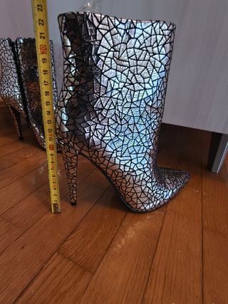 Botines plateados talla 39