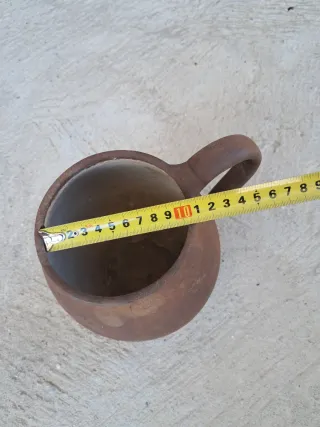 Antiguo puchero hierro fundido