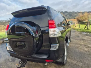 Toyota Land Cruiser 150 2011