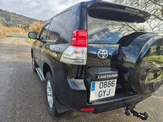 Toyota Land Cruiser 150 2011