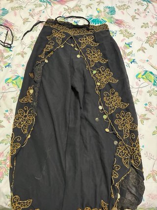 Traje Danza Vientre Negro y Dorado