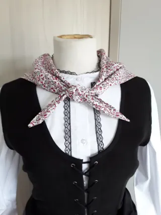 TRAJE NESKA-BASERRITARRA "145 EUROS "