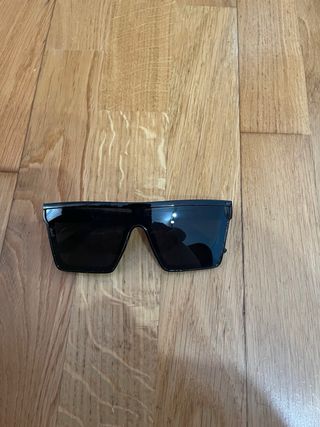 Gafas de sol negras