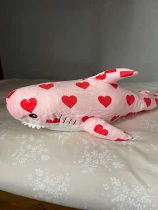 Peluche Shark Rosa Corazones