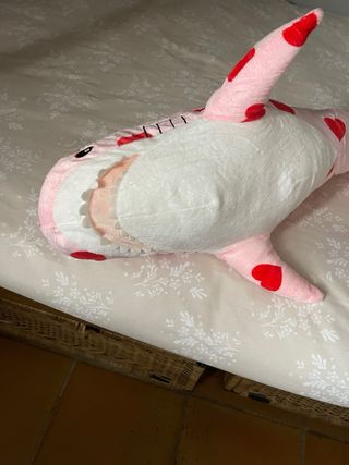 Peluche Shark Rosa Corazones