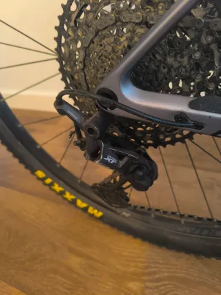 Bicicleta Scott Scale Carbono