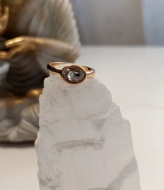 DELICADO ANILLO BAÑO DE ORO Y CIRCONITA OVAL