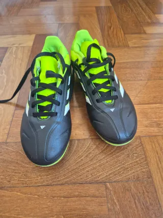 Botas de fútbol tacos niño Adidas talla 36