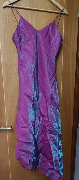 Vestido de fiesta morado y turquesa