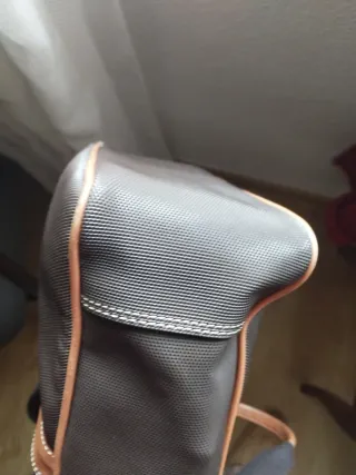 Bolso negro y marrón