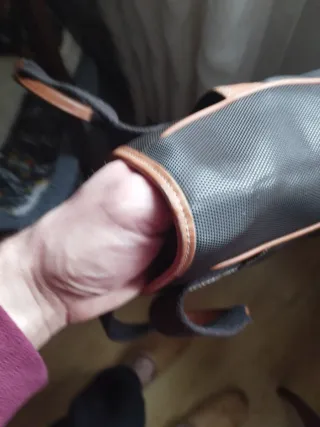 Bolso negro y marrón