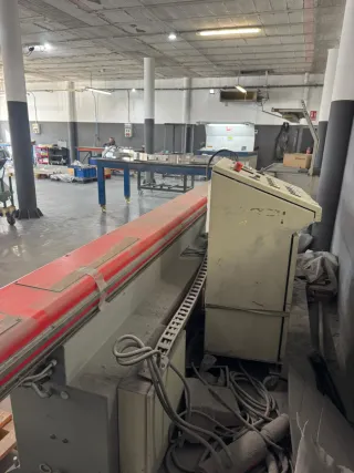 Curvadora de tubos industrial