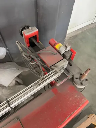 Curvadora de tubos industrial