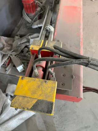 Curvadora de tubos industrial