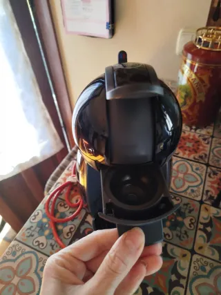 Cafetera de cápsulas negra. Cómo nueva!!!!
