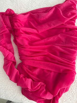Body rosa Zara con un hombro