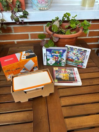 New Nintendo 2DS XL Naranja + Juegos