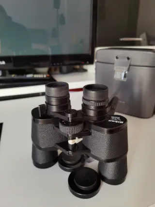 Prismáticos Nikon Zoom 8-16x40