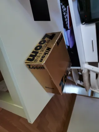 Prismáticos Nikon Zoom 8-16x40