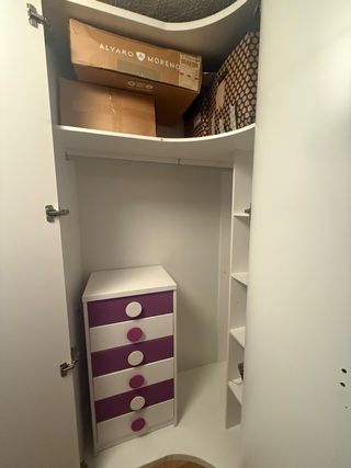 Armario infantil gran capacidad con cómoda.